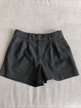 Aritzia Babaton Women's Black Tailored High-Waist Shorts Size 6